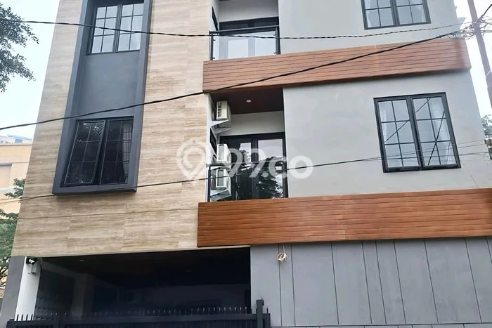 Rumah Kost untuk Dijual di Cibubur Punya 29 Kamar Rumah Kost untuk Dijual di Cibubur Punya 29 Kamar