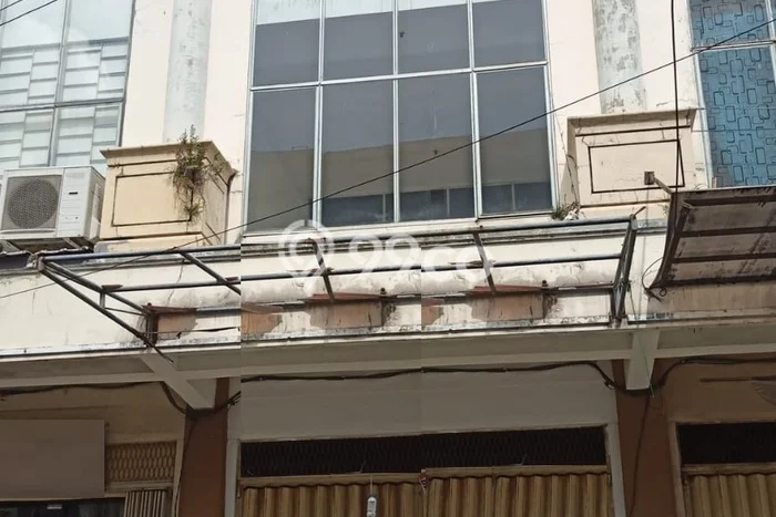 Ruko Dijual di Surabaya LT 44m2 & LB 44m2 Lokasi Terbaik! Ruko Dijual di Surabaya LT 44m2 & LB 44m2 Lokasi Terbaik!