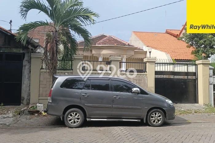 Rumah Eksklusif Siap Huni LT 380m2 di Wonocolo, Surabaya Rumah Eksklusif Siap Huni LT 380m2 di Wonocolo, Surabaya