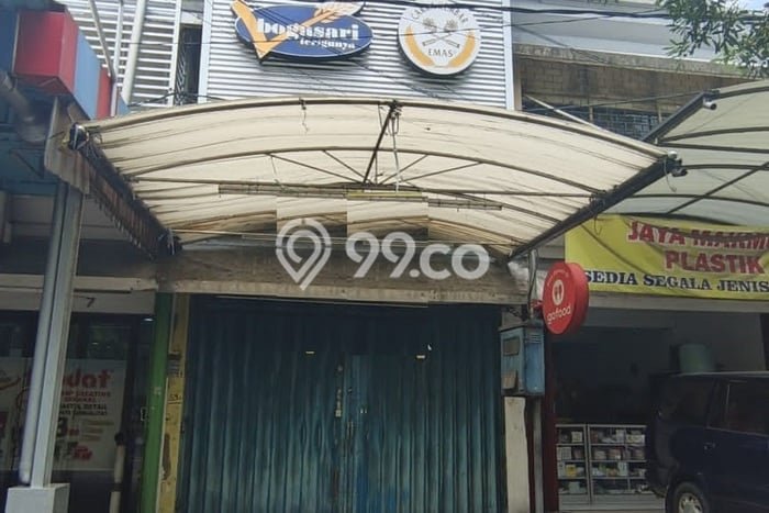 Ruko Disewa di Surabaya dengan LB 100m2 Area Komersial Ramai Ruko Disewa di Surabaya dengan LB 100m2 Area Komersial Ramai