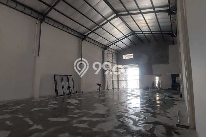 KAWASAN PREMIUM! Gudang di Benda, Luas 162m², Akses Utama KAWASAN PREMIUM! Gudang di Benda, Luas 162m², Akses Utama
