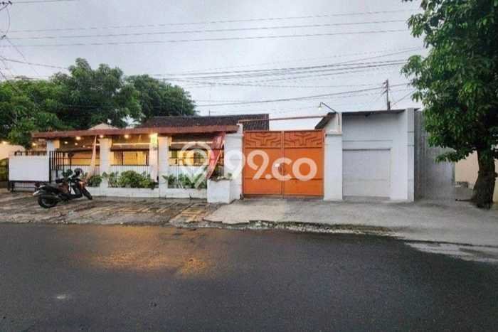 Dijual Hunian Mewah dengan Fasilitas Sekitar Lengkap di Laweyan, Surakarta Dijual Hunian Mewah dengan Fasilitas Sekitar Lengkap di Laweyan, Surakarta