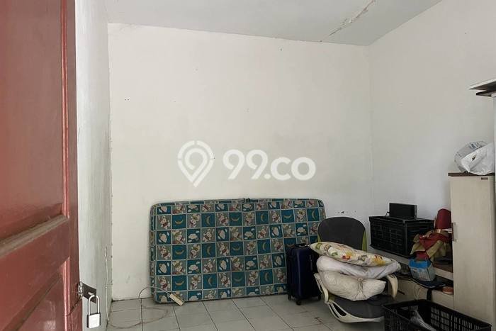 JUAL CEPAT! Rumah Siap Huni Area Strategis Jebres, Luas 586m2m² Bangunan 300m2m² JUAL CEPAT! Rumah Siap Huni Area Strategis Jebres, Luas 586m2m² Bangunan 300m2m²