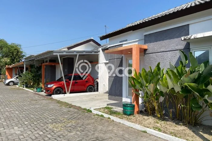 DIJUAL CEPAT! Rumah Baki, Sukoharjo, Luas 60m2m² LB 40m2m² DIJUAL CEPAT! Rumah Baki, Sukoharjo, Luas 60m2m² LB 40m2m²