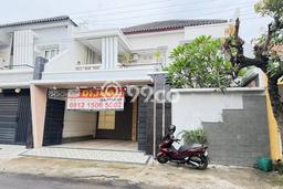 Dijual Cepat Rumah Bagus Siap Huni LB 250m2 di Banjarsari, Surakarta Dijual Cepat Rumah Bagus Siap Huni LB 250m2 di Banjarsari, Surakarta