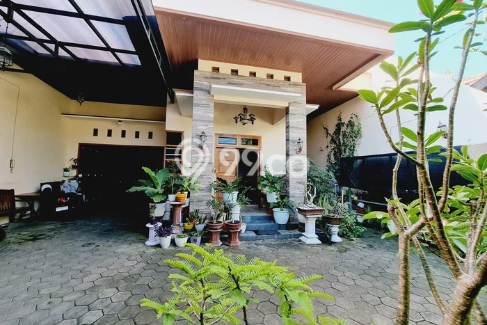 For Sale Rumah Elit Exclusive di Banjarsari, Surakarta For Sale Rumah Elit Exclusive di Banjarsari, Surakarta