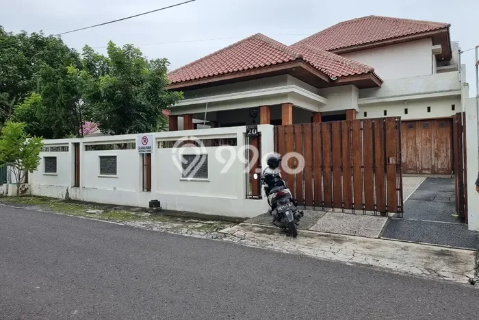 Hot Offer Hunian Mewah Ideal dan Luas di Laweyan, Surakarta Hot Offer Hunian Mewah Ideal dan Luas di Laweyan, Surakarta