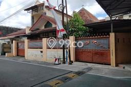 Rumah Strategis Modern Lb 250m2 di Banjarsari, Solo Rumah Strategis Modern Lb 250m2 di Banjarsari, Solo