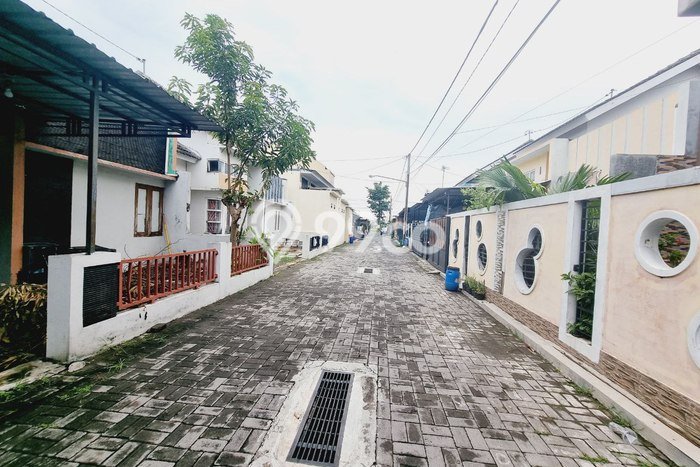 HARGA SPESIAL! Rumah Modern area Colomadu, Karanganyar, Luas 90m² Bangunan 50m² Bisa Nego! HARGA SPESIAL! Rumah Modern area Colomadu, Karanganyar, Luas 90m² Bangunan 50m² Bisa Nego!