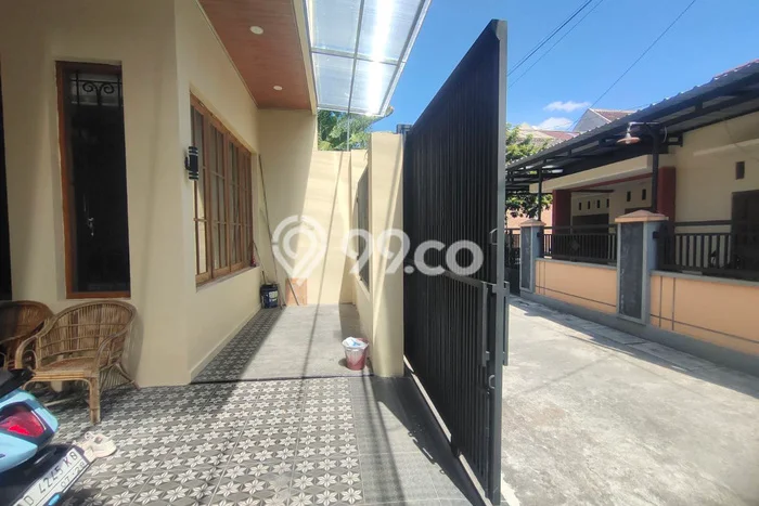 PENAWARAN TERBATAS! Rumah Berkualitas area Kartosuro, Luas 120m² Bangunan 200m² PENAWARAN TERBATAS! Rumah Berkualitas area Kartosuro, Luas 120m² Bangunan 200m²