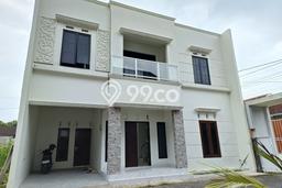 Rumah Lokasi Strategis area Colomadu, Karanganyar, Luas 70m² Bangunan 115m² Rumah Lokasi Strategis area Colomadu, Karanganyar, Luas 70m² Bangunan 115m²