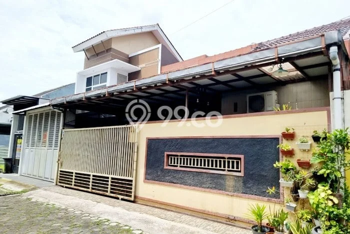 Hunian Cantik Minimalis Lb 98m2 di Colomadu, Karanganyar Hunian Cantik Minimalis Lb 98m2 di Colomadu, Karanganyar
