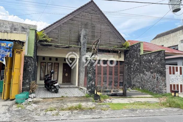 Rumah Mewah Dijual LT 343m2 di Banjarsari, Surakarta Rumah Mewah Dijual LT 343m2 di Banjarsari, Surakarta