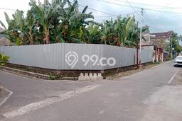 Jarang Ada! Tanah di Laweyan Punya Luas 424m2 SHM Jarang Ada! Tanah di Laweyan Punya Luas 424m2 SHM