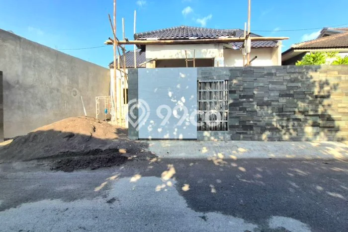 For Sale Rumah 3 Kamar Lokasi Ideal Bagus dan Strategis di Banjarsari For Sale Rumah 3 Kamar Lokasi Ideal Bagus dan Strategis di Banjarsari