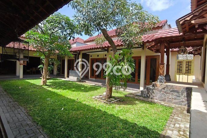 For Sale Rumah Mewah Exclusive di Colomadu, Karanganyar For Sale Rumah Mewah Exclusive di Colomadu, Karanganyar