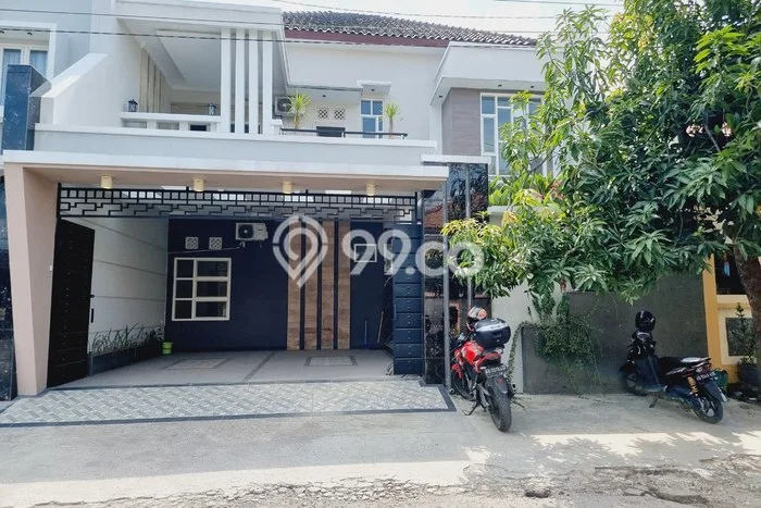 Dijual Cepat Rumah Bagus Siap Huni LB 250m2 di Banjarsari, Surakarta Dijual Cepat Rumah Bagus Siap Huni LB 250m2 di Banjarsari, Surakarta