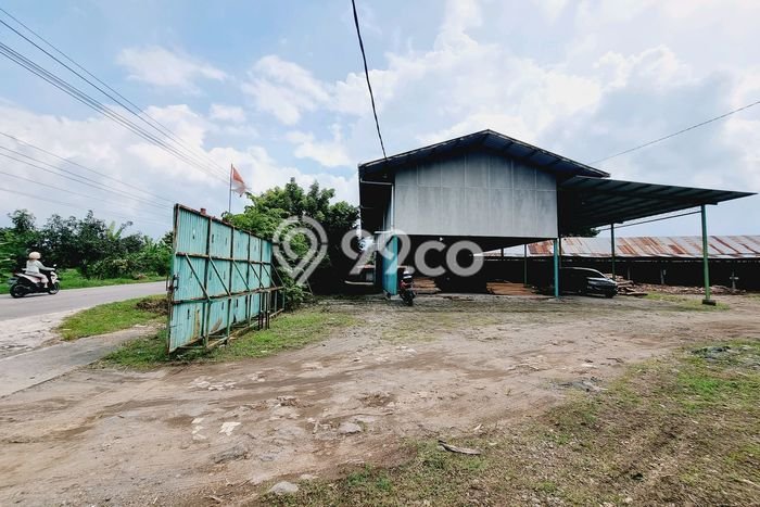 Unit Komersial Dijual di Nogosari Boyolali Luas Bangunan 1000m2 Unit Komersial Dijual di Nogosari Boyolali Luas Bangunan 1000m2