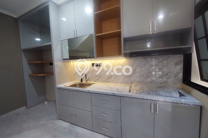 Dijual Rumah 3 Kamar Lokasi Ideal Bagus dan Strategis di Kartasura Dijual Rumah 3 Kamar Lokasi Ideal Bagus dan Strategis di Kartasura