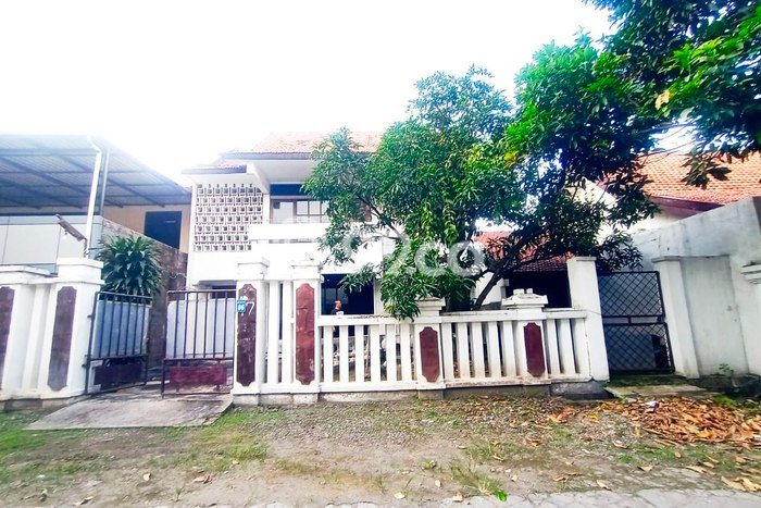 Jual Rumah Strategis Bagus Punya 6 KT di Laweyan Surakarta SHM Jual Rumah Strategis Bagus Punya 6 KT di Laweyan Surakarta SHM