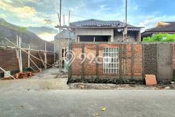 Jual Rumah Minimalis Bagus Punya 3 KT di Banjarsari Surakarta SHM Jual Rumah Minimalis Bagus Punya 3 KT di Banjarsari Surakarta SHM