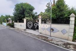 KESEMPATAN EMAS! Rumah di Colomadu, Karanganyar, Luas 382m² LB 110m² KESEMPATAN EMAS! Rumah di Colomadu, Karanganyar, Luas 382m² LB 110m²