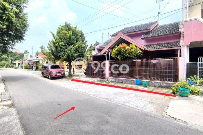 Hunian Cantik Modern Lb 150m2 di Laweyan, Surakarta Hunian Cantik Modern Lb 150m2 di Laweyan, Surakarta