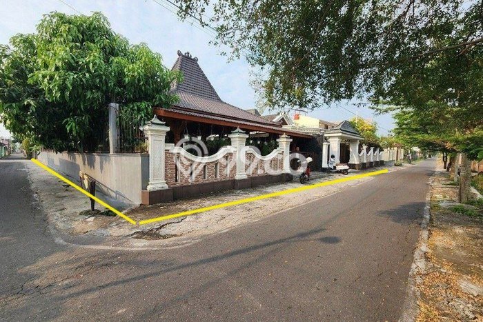 Rumah SUPER MEWAH! di Kartasura, Sukoharjo, Luas 2350m² Bangunan 1300m², BISA KPR Rumah SUPER MEWAH! di Kartasura, Sukoharjo, Luas 2350m² Bangunan 1300m², BISA KPR