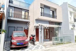 Dijual Terbatas Rumah LT 98m2m² di Kawasan Perumahan Colomadu, Karanganyar Dijual Terbatas Rumah LT 98m2m² di Kawasan Perumahan Colomadu, Karanganyar