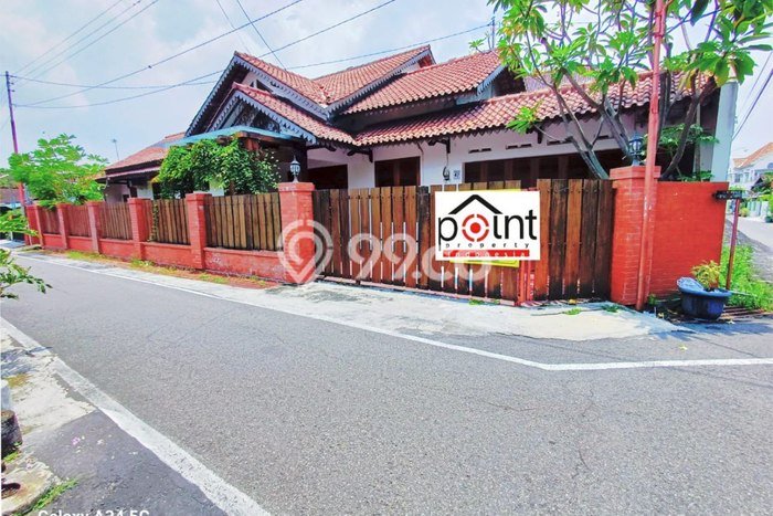Rumah LT 475m2m² / LB 300m2m² Cluster Exclusive di Banjarsari, Surakarta Rumah LT 475m2m² / LB 300m2m² Cluster Exclusive di Banjarsari, Surakarta