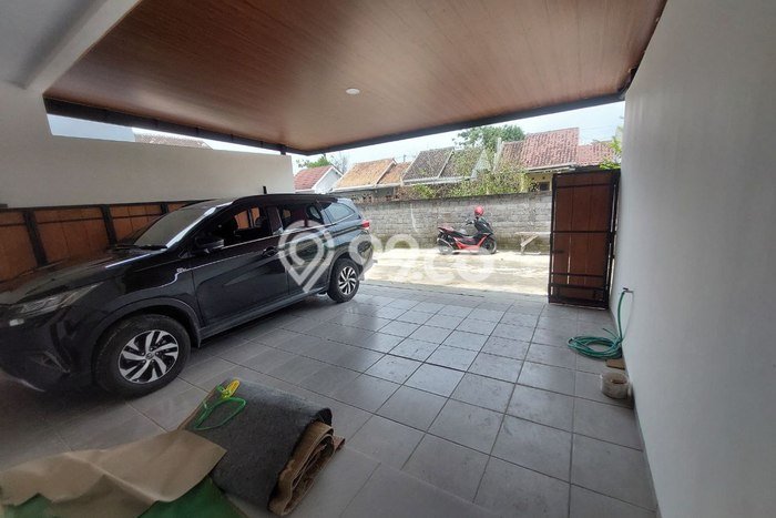 Rumah Modern 3 KT di Kartosuro Sukoharjo Semi Furnished Rumah Modern 3 KT di Kartosuro Sukoharjo Semi Furnished
