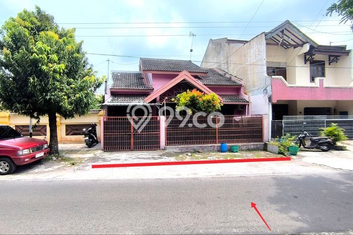 Hunian Cantik Modern Lb 150m2 di Laweyan, Surakarta Hunian Cantik Modern Lb 150m2 di Laweyan, Surakarta