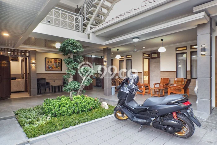 Rumah Eksklusif Siap Huni LT 372m2 di Laweyan, Surakarta Rumah Eksklusif Siap Huni LT 372m2 di Laweyan, Surakarta