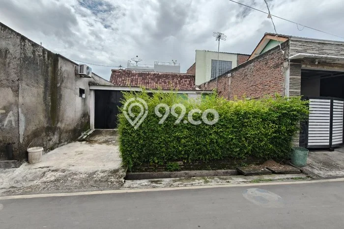 Dijual Cepat Rumah Favorit Siap Huni LB 100m2 di Colomadu, Karanganyar Dijual Cepat Rumah Favorit Siap Huni LB 100m2 di Colomadu, Karanganyar