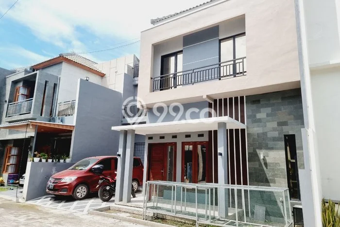 Dijual Terbatas Rumah LT 98m2m² di Kawasan Perumahan Colomadu, Karanganyar Dijual Terbatas Rumah LT 98m2m² di Kawasan Perumahan Colomadu, Karanganyar