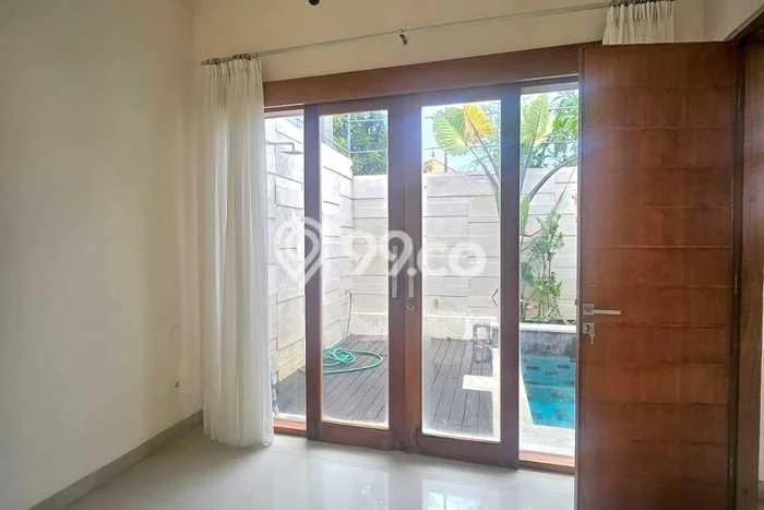 Rumah Modern 3 KT di Kerobokan Badung Semi Furnished Rumah Modern 3 KT di Kerobokan Badung Semi Furnished