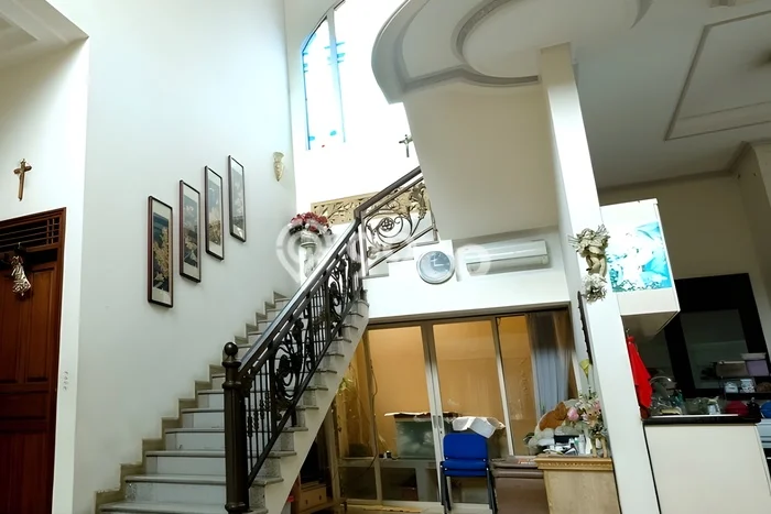 Siap Huni Rumah Mewah 5 Kamar di Candisari Dekat ke Mana Saja Siap Huni Rumah Mewah 5 Kamar di Candisari Dekat ke Mana Saja