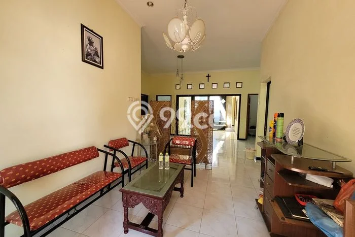 Rumah Modern Cantik 3 Kamar Siap Huni di Banyumanik Rumah Modern Cantik 3 Kamar Siap Huni di Banyumanik