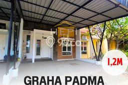 Rumah 2 KT 2 KM di Area Premium Graha Padma, Semarang Rumah 2 KT 2 KM di Area Premium Graha Padma, Semarang