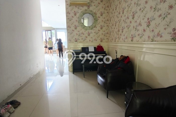 Hunian Mewah LB 800m2 Siap Huni Desain Elegan di Bukit Sari, Semarang Hunian Mewah LB 800m2 Siap Huni Desain Elegan di Bukit Sari, Semarang