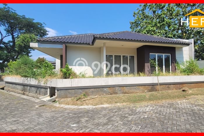 Jual Rumah Mewah Megah Dengan View Eksklusif di Candi Golf, Semarang Jual Rumah Mewah Megah Dengan View Eksklusif di Candi Golf, Semarang