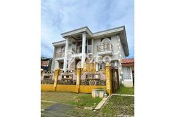 Siap Huni Rumah Mewah 4 Kamar di Banyumanik Dekat ke Mana Pun Siap Huni Rumah Mewah 4 Kamar di Banyumanik Dekat ke Mana Pun