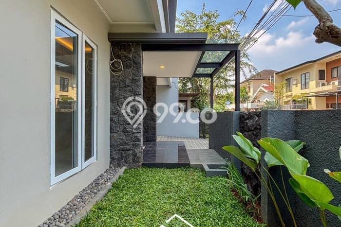 Rumah Luxury Modern Tanpa Renovasi di Bintaro Jakarta Selatan Rumah Luxury Modern Tanpa Renovasi di Bintaro Jakarta Selatan