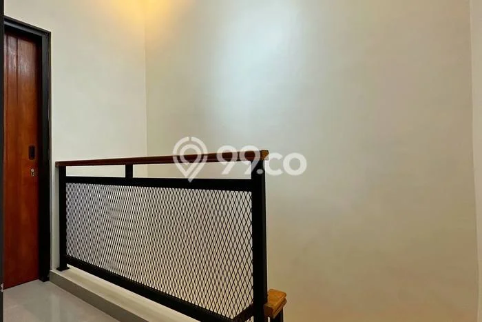 Dijual Hunian Rumah Terawat 2 KT di Utan Kayu, Jakarta Timur Dijual Hunian Rumah Terawat 2 KT di Utan Kayu, Jakarta Timur