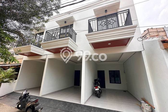 Jual Rumah Bagus Siap Huni LB 96m2 di Ciracas, Jakarta Timur Jual Rumah Bagus Siap Huni LB 96m2 di Ciracas, Jakarta Timur
