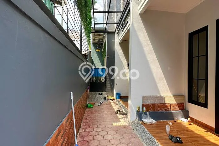 Dijual Hunian Rumah Terawat 2 KT di Utan Kayu, Jakarta Timur Dijual Hunian Rumah Terawat 2 KT di Utan Kayu, Jakarta Timur