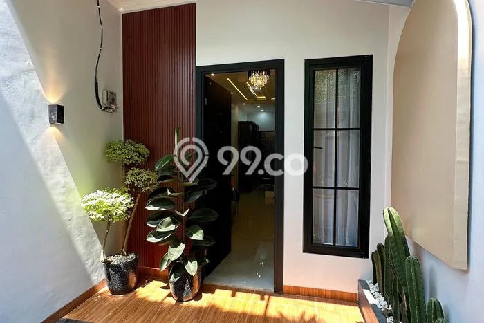 Dijual Hunian Rumah Terawat 2 KT di Utan Kayu, Jakarta Timur Dijual Hunian Rumah Terawat 2 KT di Utan Kayu, Jakarta Timur
