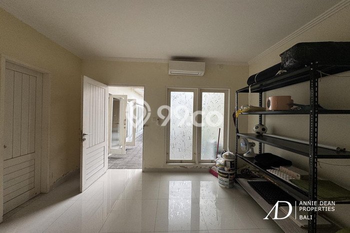 Ready to Use! Luxury House LT 150m2 Desain Modern di Seminyak Ready to Use! Luxury House LT 150m2 Desain Modern di Seminyak