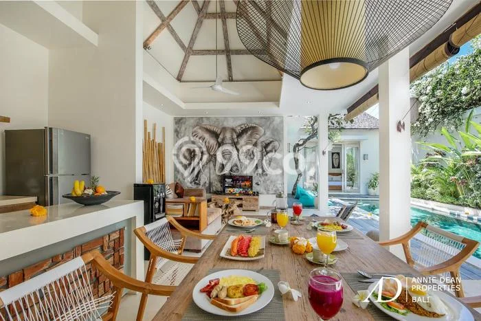 Hunian Mewah LB 220m2 Siap Pakai Desain Elegan di Seminyak, Badung Hunian Mewah LB 220m2 Siap Pakai Desain Elegan di Seminyak, Badung