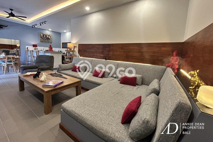 HOT DEAL! Vila Kawasan , Luas 410m2m², Lokasi Prima HOT DEAL! Vila Kawasan , Luas 410m2m², Lokasi Prima